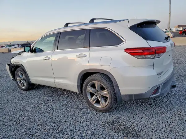 5TDDZRFH3HS447116 2017 TOYOTA HIGHLANDER - Image 2