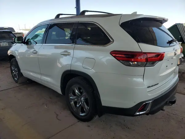 5TDDZRFH3HS448413 2017 TOYOTA HIGHLANDER - Image 2