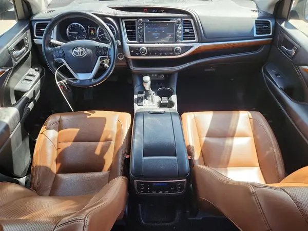 5TDDZRFH3HS453238 2017 TOYOTA HIGHLANDER - Image 8