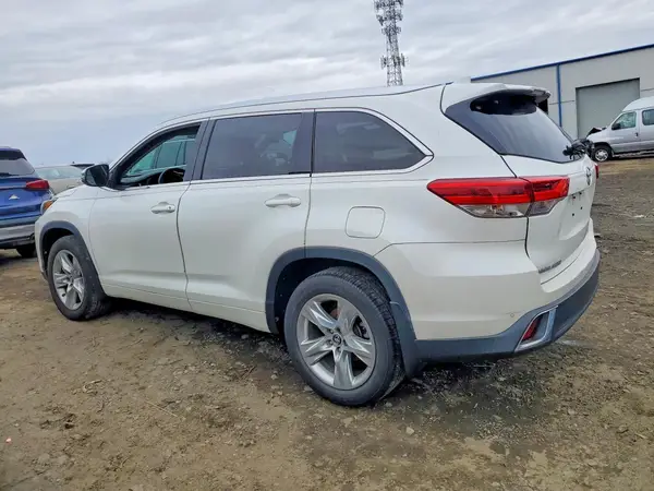 5TDDZRFH3HS469035 2017 TOYOTA HIGHLANDER - Image 2