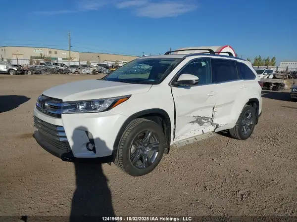 5TDDZRFH3HS478317 2017 TOYOTA HIGHLANDER - Image 2