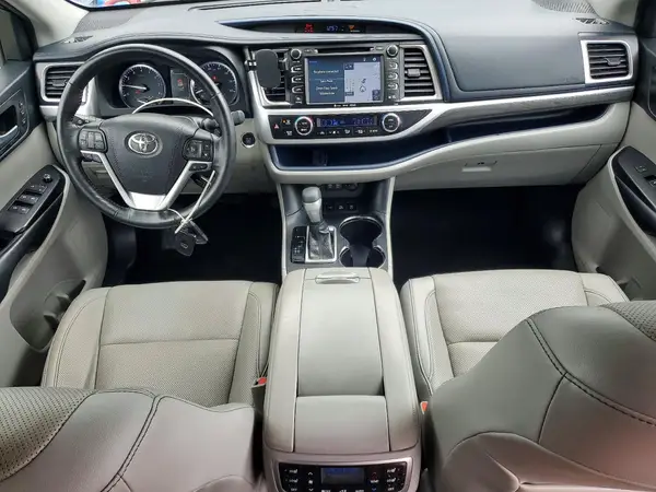 5TDDZRFH3HS478687 2017 TOYOTA HIGHLANDER - Image 8