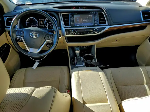 5TDDZRFH3JS488786 2018 TOYOTA HIGHLANDER - Image 8