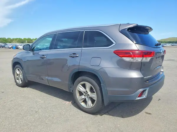 5TDDZRFH3JS495785 2018 TOYOTA HIGHLANDER - Image 2