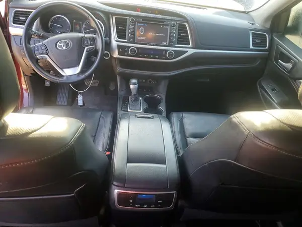 5TDDZRFH3JS496550 2018 TOYOTA HIGHLANDER - Image 8