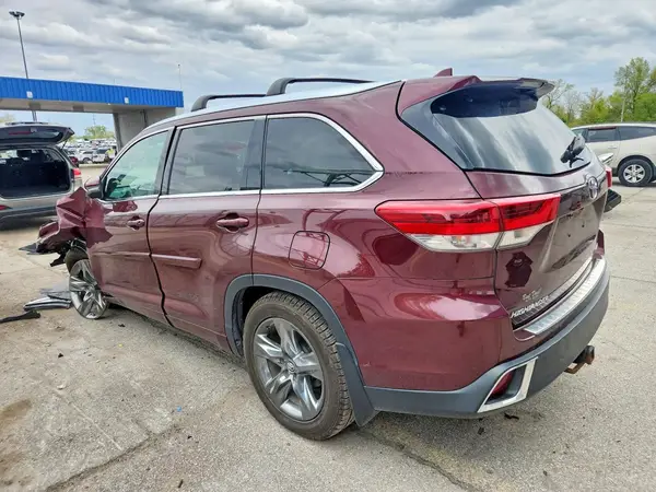 5TDDZRFH3JS806535 2018 TOYOTA HIGHLANDER - Image 2