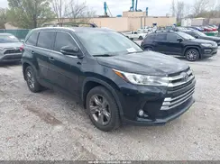 5TDDZRFH3JS814697 2018 TOYOTA HIGHLANDER
