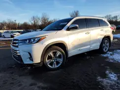5TDDZRFH3JS821195 2018 TOYOTA HIGHLANDER