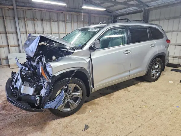 5TDDZRFH3JS825327 2018 TOYOTA HIGHLANDER - Image 1