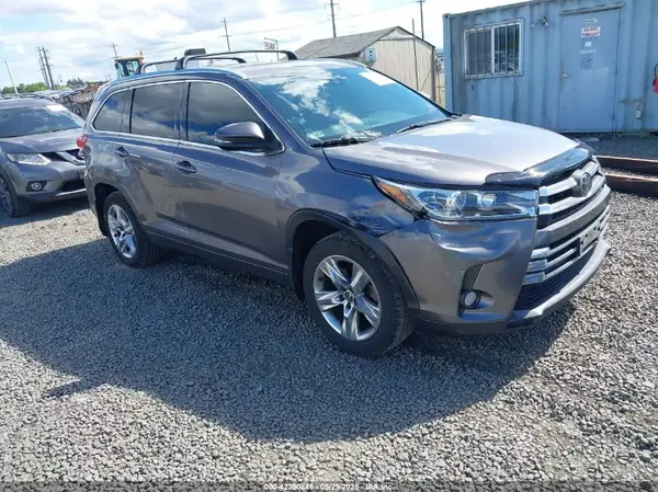 5TDDZRFH3JS829698 2018 TOYOTA HIGHLANDER - Image 1