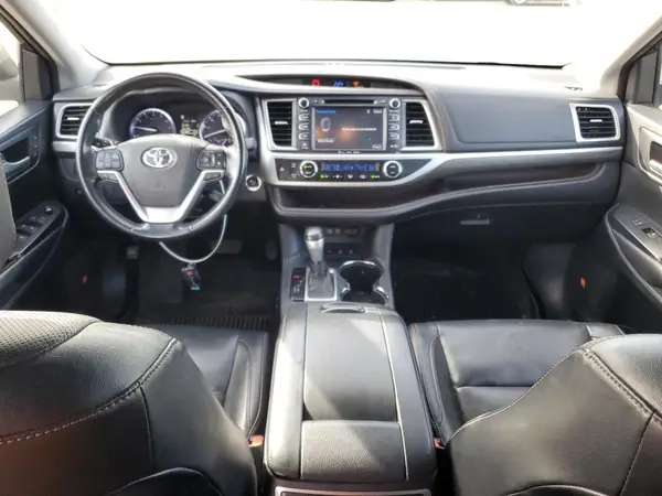 5TDDZRFH3JS835596 2018 TOYOTA HIGHLANDER - Image 8