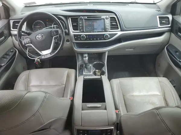 5TDDZRFH3JS843150 2018 TOYOTA HIGHLANDER - Image 8