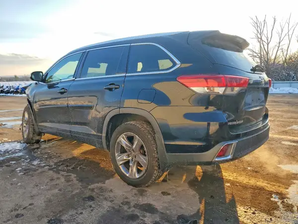5TDDZRFH3JS849210 2018 TOYOTA HIGHLANDER - Image 2