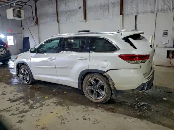 5TDDZRFH3JS867044 2018 TOYOTA HIGHLANDER - Image 2