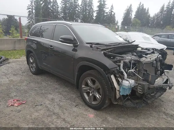 5TDDZRFH3JS870266 2018 TOYOTA HIGHLANDER - Image 1