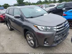 5TDDZRFH3JS871532 2018 TOYOTA HIGHLANDER