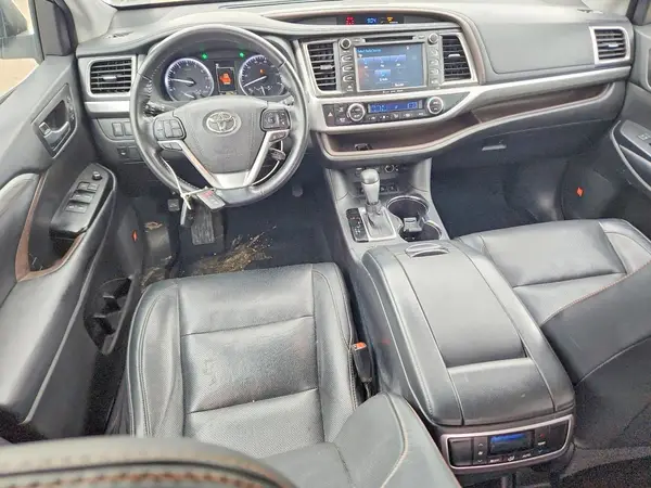 5TDDZRFH3JS873832 2018 TOYOTA HIGHLANDER - Image 8
