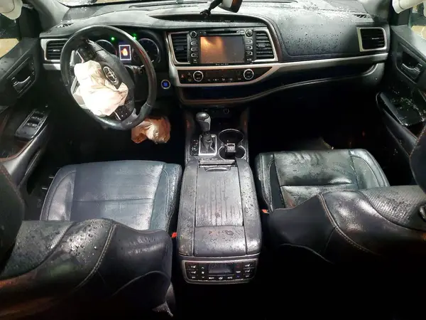 5TDDZRFH3JS873958 2018 TOYOTA HIGHLANDER - Image 8