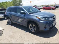 5TDDZRFH3JS874673 2018 TOYOTA HIGHLANDER