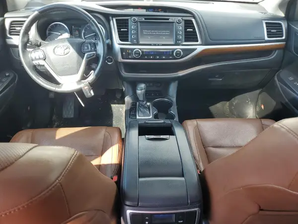 5TDDZRFH3JS887570 2018 TOYOTA HIGHLANDER - Image 8