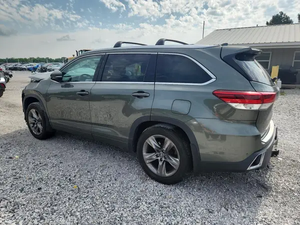 5TDDZRFH3JS888511 2018 TOYOTA HIGHLANDER - Image 2