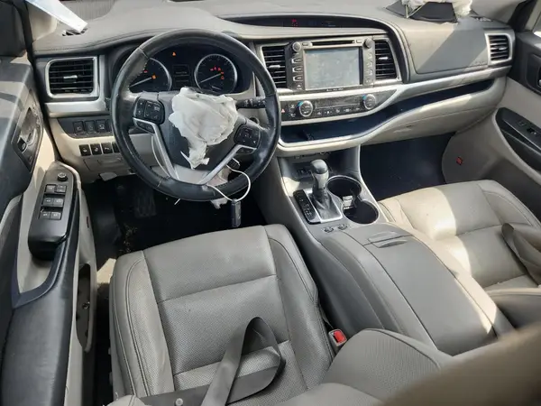 5TDDZRFH3JS888511 2018 TOYOTA HIGHLANDER - Image 8
