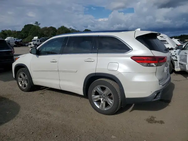 5TDDZRFH3JS898553 2018 TOYOTA HIGHLANDER - Image 2