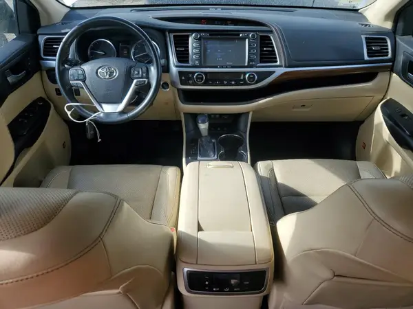 5TDDZRFH3JS898553 2018 TOYOTA HIGHLANDER - Image 8