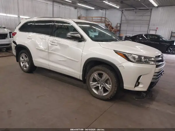 5TDDZRFH3JS907770 2018 TOYOTA HIGHLANDER - Image 1