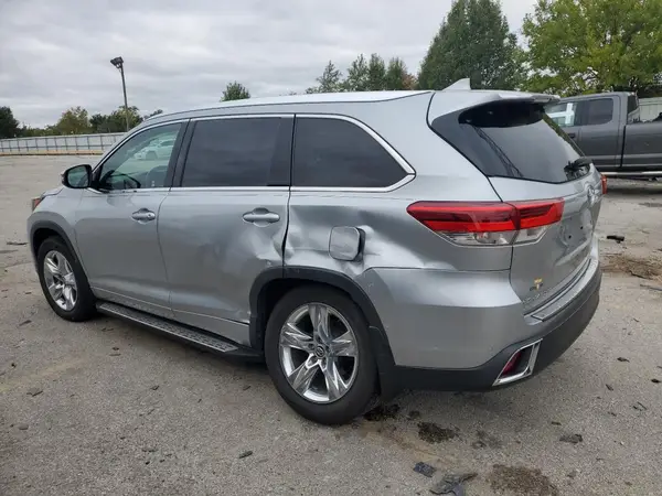 5TDDZRFH3KS702757 2019 TOYOTA HIGHLANDER - Image 2