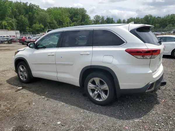 5TDDZRFH3KS743258 2019 TOYOTA HIGHLANDER - Image 2
