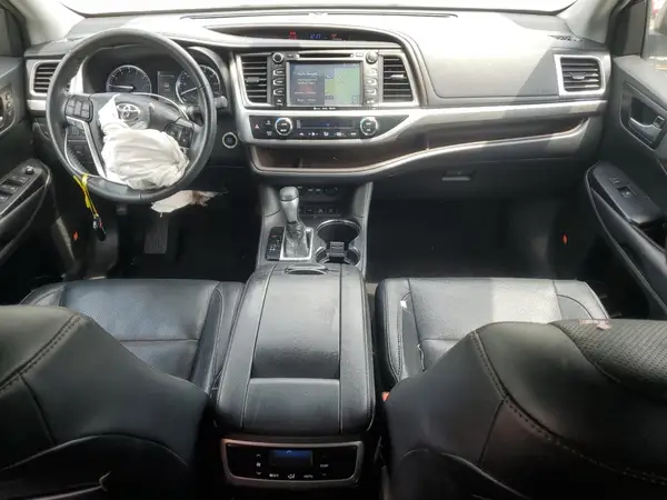 5TDDZRFH3KS743258 2019 TOYOTA HIGHLANDER - Image 8