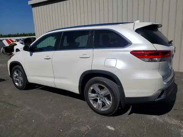 5TDDZRFH3KS923257 2019 TOYOTA HIGHLANDER - Image 2
