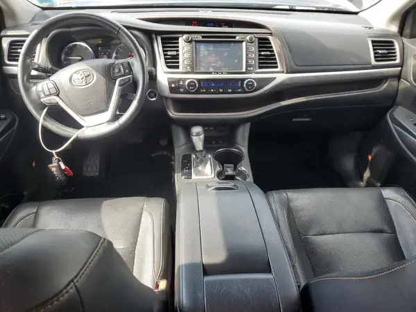 5TDDZRFH3KS924540 2019 TOYOTA HIGHLANDER - Image 8