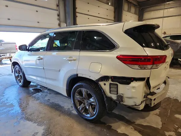 5TDDZRFH3KS930192 2019 TOYOTA HIGHLANDER - Image 2