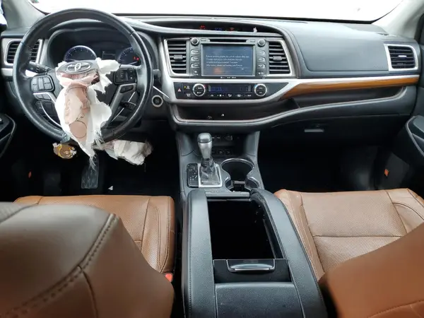 5TDDZRFH3KS940267 2019 TOYOTA HIGHLANDER - Image 8