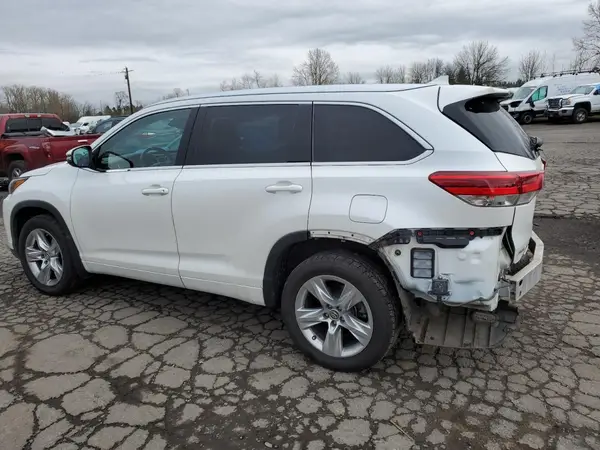 5TDDZRFH3KS962561 2019 TOYOTA HIGHLANDER - Image 2
