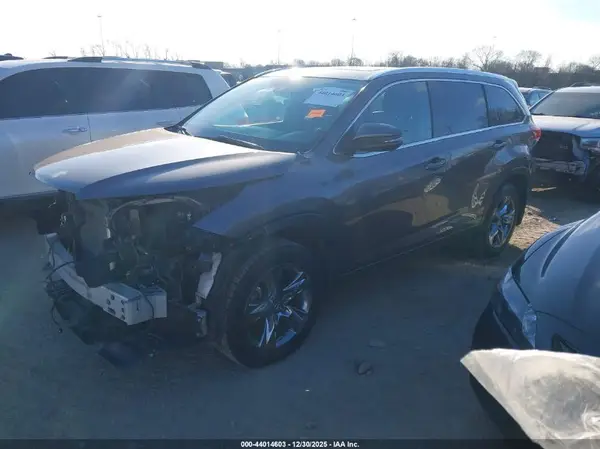 5TDDZRFH3KS964892 2019 TOYOTA HIGHLANDER - Image 2