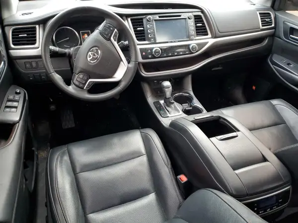 5TDDZRFH3KS968859 2019 TOYOTA HIGHLANDER - Image 8