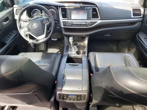 5TDDZRFH3KS992756 2019 TOYOTA HIGHLANDER - Image 8