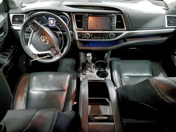 5TDDZRFH3KS993194 2019 TOYOTA HIGHLANDER - Image 8