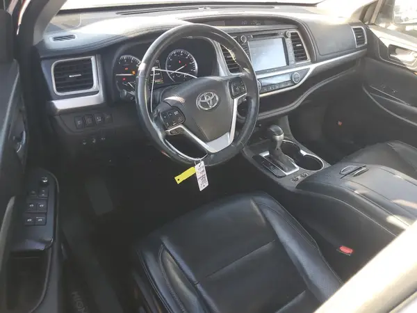 5TDDZRFH4HS357280 2017 TOYOTA HIGHLANDER - Image 8
