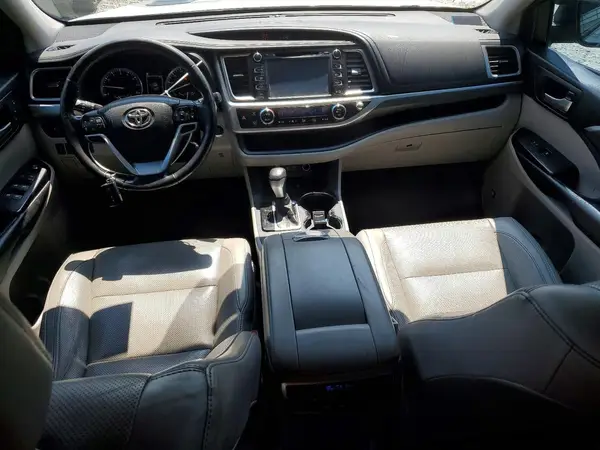5TDDZRFH4HS375634 2017 TOYOTA HIGHLANDER - Image 8