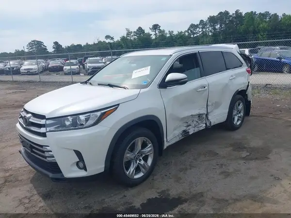 5TDDZRFH4HS375908 2017 TOYOTA HIGHLANDER - Image 2