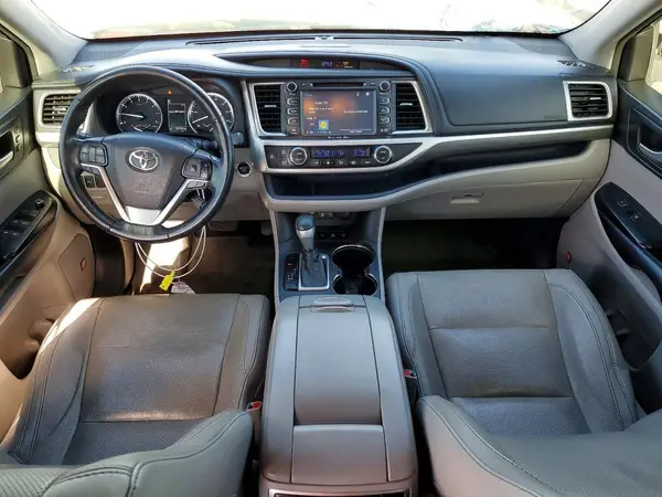 5TDDZRFH4HS381787 2017 TOYOTA HIGHLANDER - Image 8