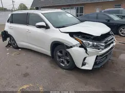 5TDDZRFH4HS385614 2017 TOYOTA HIGHLANDER