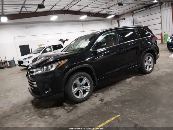 5TDDZRFH4HS396449 2017 TOYOTA HIGHLANDER - Image 2