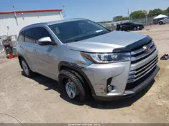 5TDDZRFH4HS397326 2017 TOYOTA HIGHLANDER