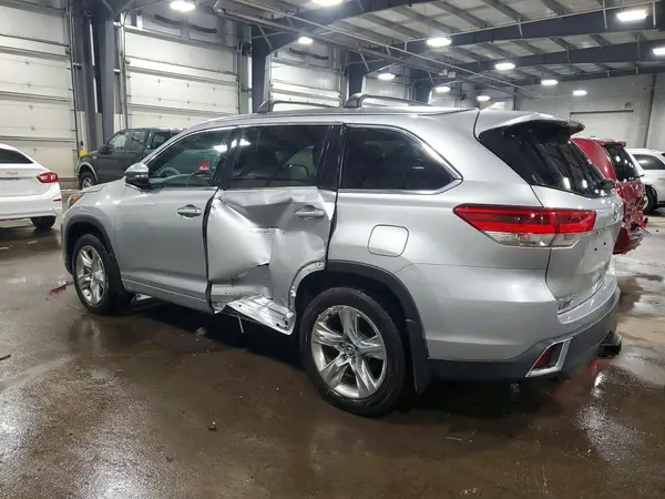 5TDDZRFH4HS427618 2017 TOYOTA HIGHLANDER - Image 2