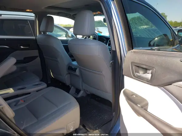 5TDDZRFH4HS429515 2017 TOYOTA HIGHLANDER - Image 8
